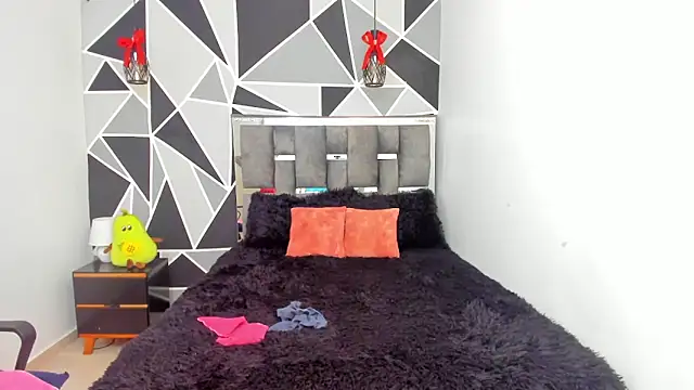 valeria-duarte online show from 04.05.26