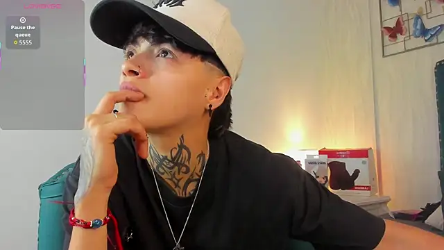 Snapshot of b3k_afrodict chatting on 11.28.25 b3k afrodict online show from 11.28.25