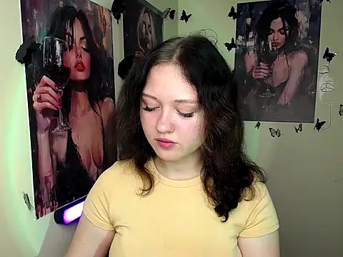 Snapshot of LadyAlice_ chatting on 09.29.25 LadyAlice online show from 09.29.25