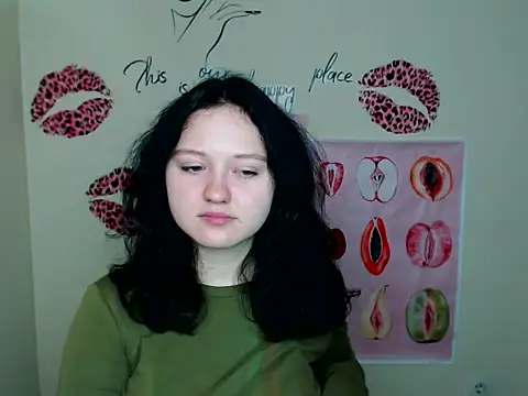 Snapshot of LadyAlice_ chatting on 11.06.25 LadyAlice online show from 11.06.25