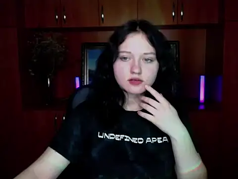 Snapshot of LadyAlice_ chatting on 11.07.25 LadyAlice online show from 11.07.25