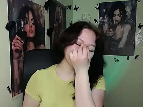 Snapshot of LadyAlice_ chatting on 04.10.26 LadyAlice online show from 04.10.26