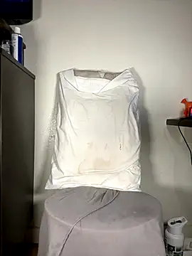 Snapshot of rubywithpearls chatting on 10.12.25 rubywithpearls online show from 10.12.25