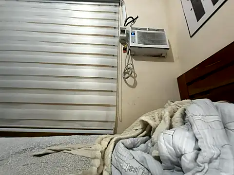 Sluttgwen69 online show from 11.22.25