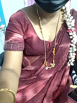 Snapshot of lolida69thamil chatting on 02.14.26 lolida69thamil online show from 02.14.26