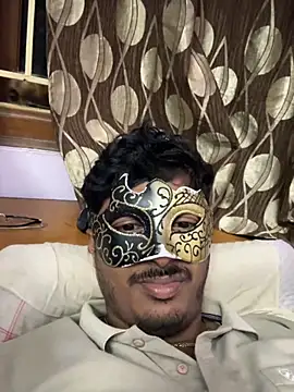 Snapshot of VVcouple chatting on 10.10.25 VVcouple online show from 10.10.25