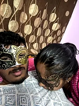 Snapshot of VVcouple chatting on 10.29.25 VVcouple online show from 10.29.25