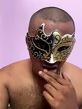 Snapshot of VVcouple chatting on 11.24.25 VVcouple online show from 11.24.25