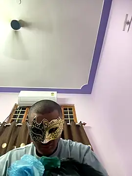 Snapshot of VVcouple chatting on 11.26.25 VVcouple online show from 11.26.25