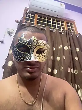 Snapshot of VVcouple chatting on 11.28.25 VVcouple online show from 11.28.25