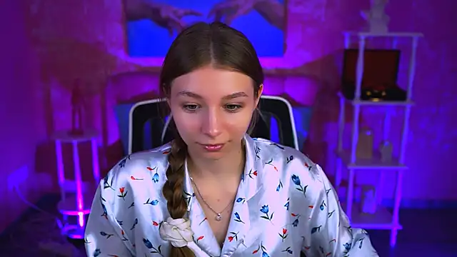 JulieDaniel online show from 09.22.25