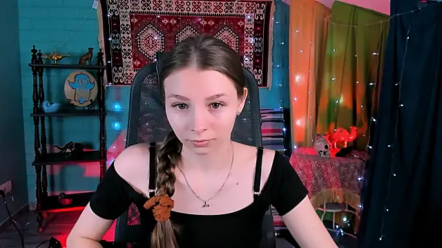 JulieDaniel online show from 02.03.26