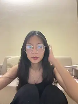 Lil-Gi online show from 11.13.25