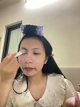 Lil-Gi online show from 12.15.25