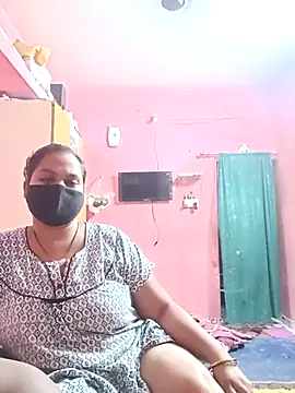 Snapshot of biggbobbsgirl chatting on 11.25.25 biggbobbsgirl online show from 11.25.25