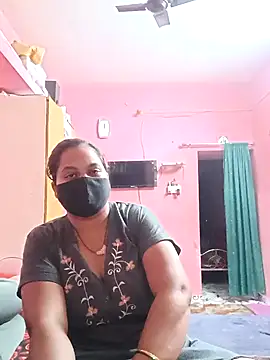 Snapshot of biggbobbsgirl chatting on 11.26.25 biggbobbsgirl online show from 11.26.25