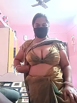 Snapshot of biggbobbsgirl chatting on 01.10.26 biggbobbsgirl online show from 01.10.26