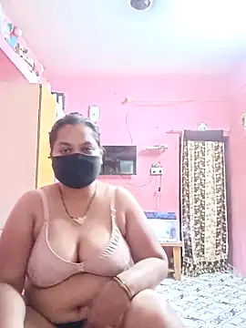 Snapshot of biggbobbsgirl chatting on 03.05.26 biggbobbsgirl online show from 03.05.26