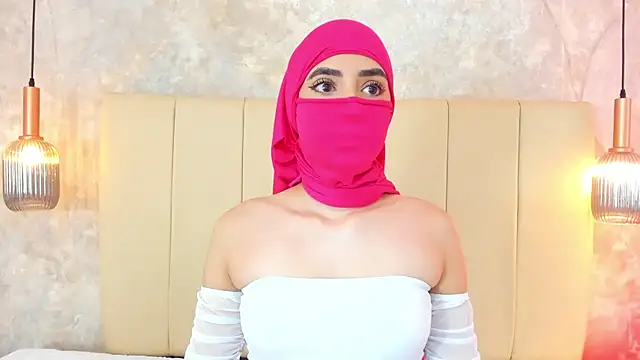 nayiraa  online show from 04.06.26