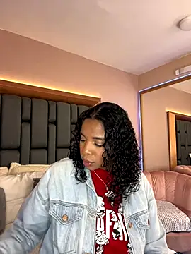 LisaMendez online show from 09.18.25