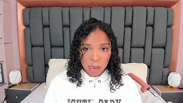 LisaMendez online show from 10.21.25