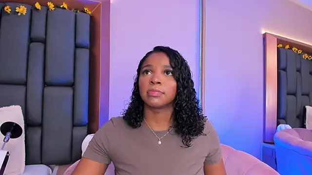 LisaMendez online show from 11.28.25