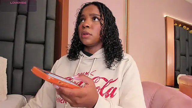 LisaMendez online show from 12.03.25