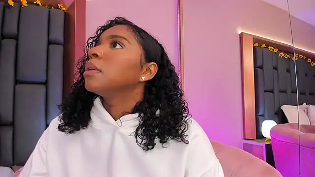 LisaMendez online show from 12.14.25