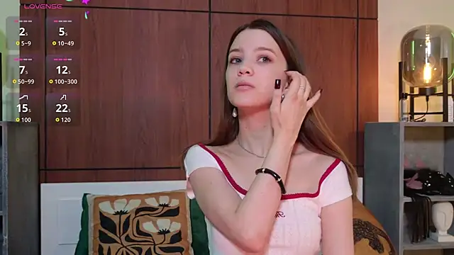 Alison kisss online show from 04.18.26