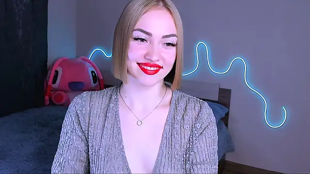 Snapshot of LaraKrein_lk chatting on 09.16.25 LaraKrein lk online show from 09.16.25