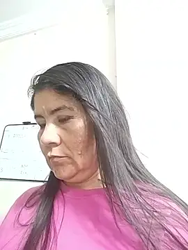 kiraGeiner online show from 09.30.25