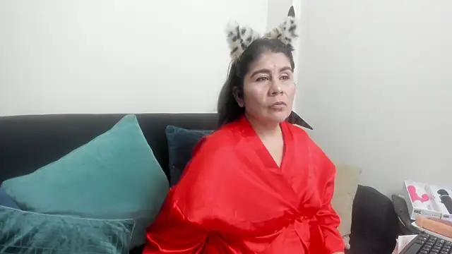 kiraGeiner online show from 11.10.25