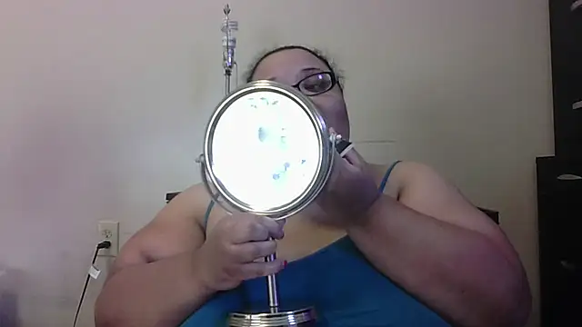 Snapshot of SexyBBW10790 chatting on 09.15.25 SexyBBW10790 online show from 09.15.25