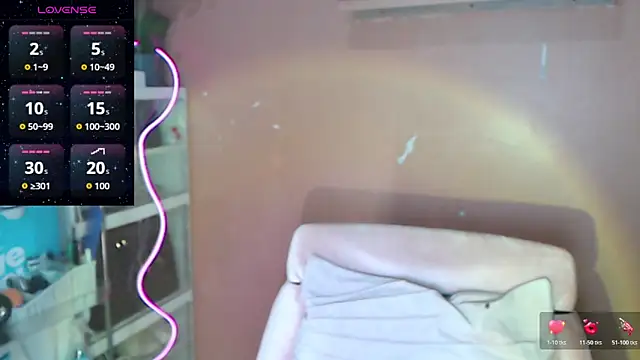 Snapshot of skinny_gracie chatting on 02.08.26 skinny gracie online show from 02.08.26