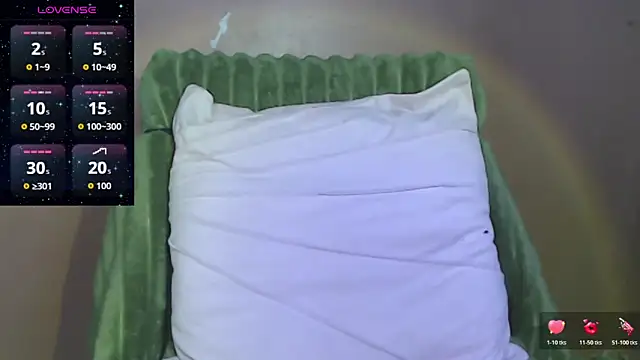 Snapshot of skinny_gracie chatting on 02.23.26 skinny gracie online show from 02.23.26