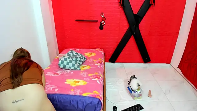 bdsmforever18 online show from 04.18.26