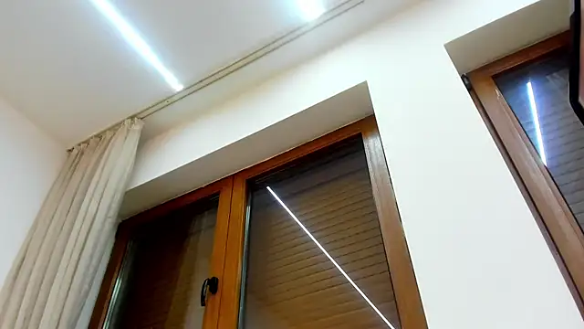 Snapshot of Anyssia chatting on 11.21.25 Anyssia online show from 11.21.25