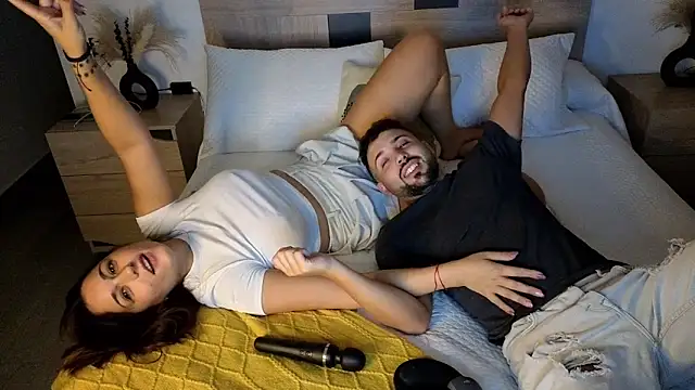 Snapshot of morninglorytv chatting on 09.12.25 morninglorytv online show from 09.12.25