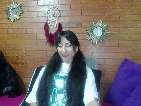 a miss online show from 10.21.25