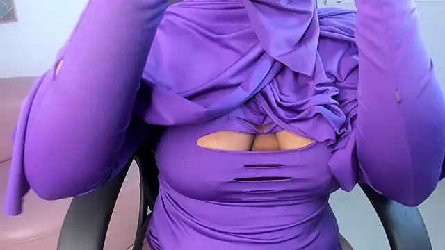 yasmin elite online show from 10.10.25