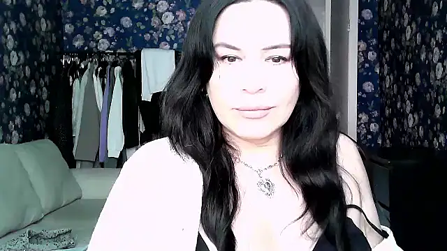 Monica-Mia online show from 02.04.26