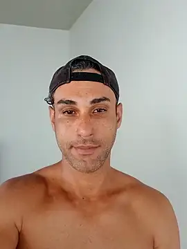 Snapshot of vouserseudono chatting on 02.13.26 vouserseudono online show from 02.13.26