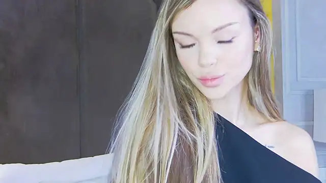 MarilynNova online show from 08.04.26