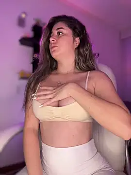 Snapshot of Sharon_07 chatting on 03.21.25 Sharon 07 online show from 03.21.25