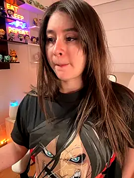 Snapshot of Sharon_07 chatting on 09.16.25 Sharon 07 online show from 09.16.25