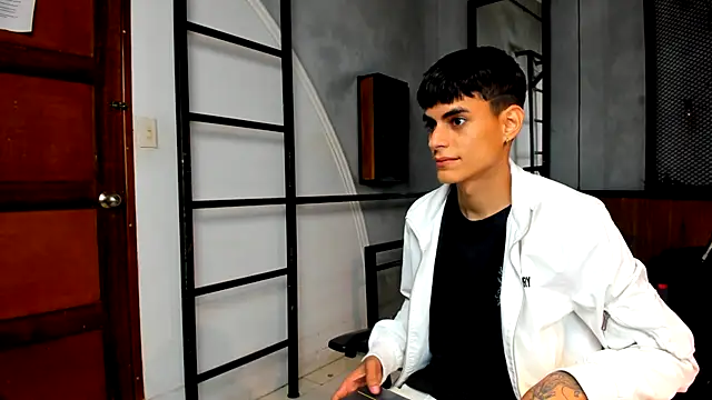 Dani mc1 online show from 10.12.25