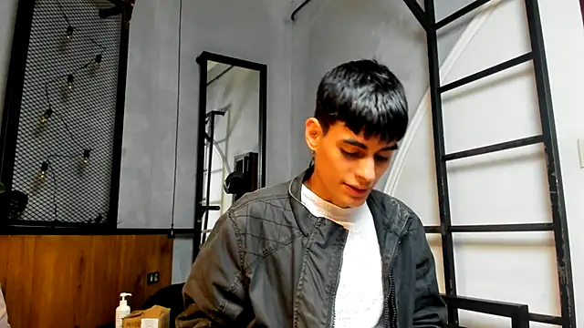 Dani mc1 online show from 10.21.25