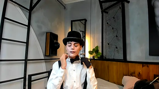 Dani mc1 online show from 10.31.25