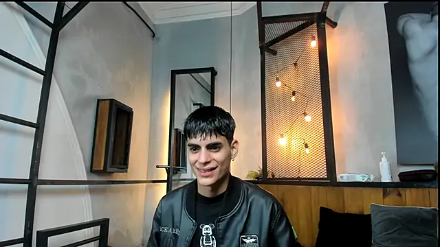 Dani mc1 online show from 11.21.25