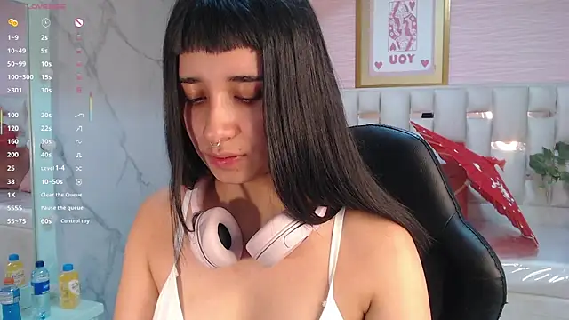 allyssa bellini s online show from 10.10.25